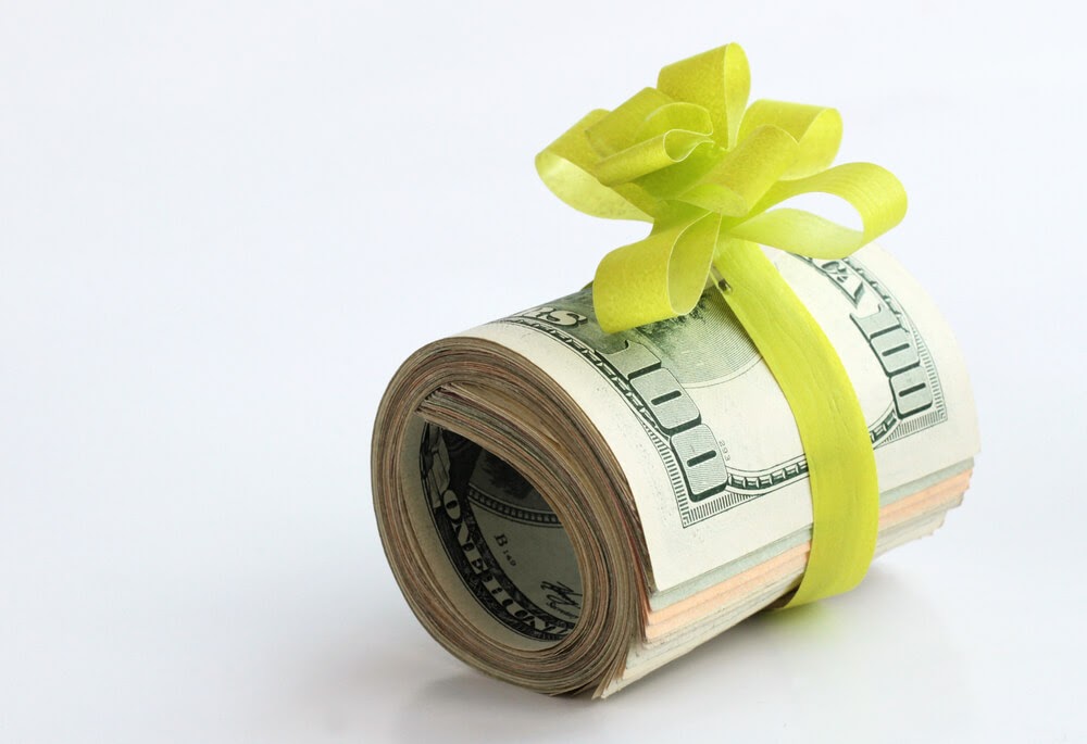 Picture of rolled up cash