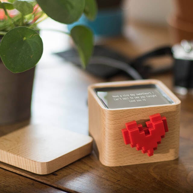 LoveBox Spinning Heart Messenger