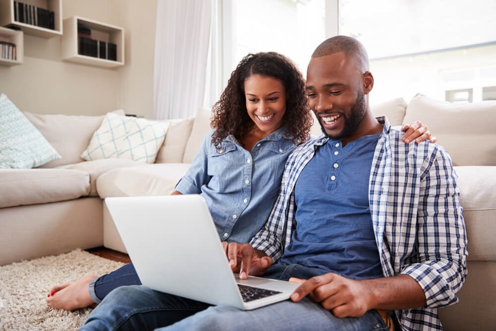 Couple surfing the web together