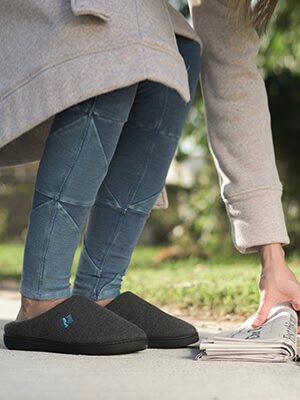 RockDove Women's Original Two-Tone Memory Foam Slipper