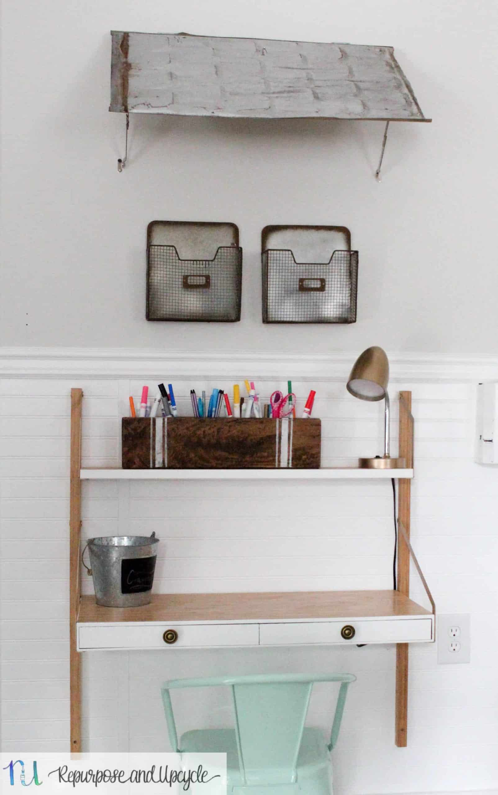 SVALNÄS System turned into a wall desk