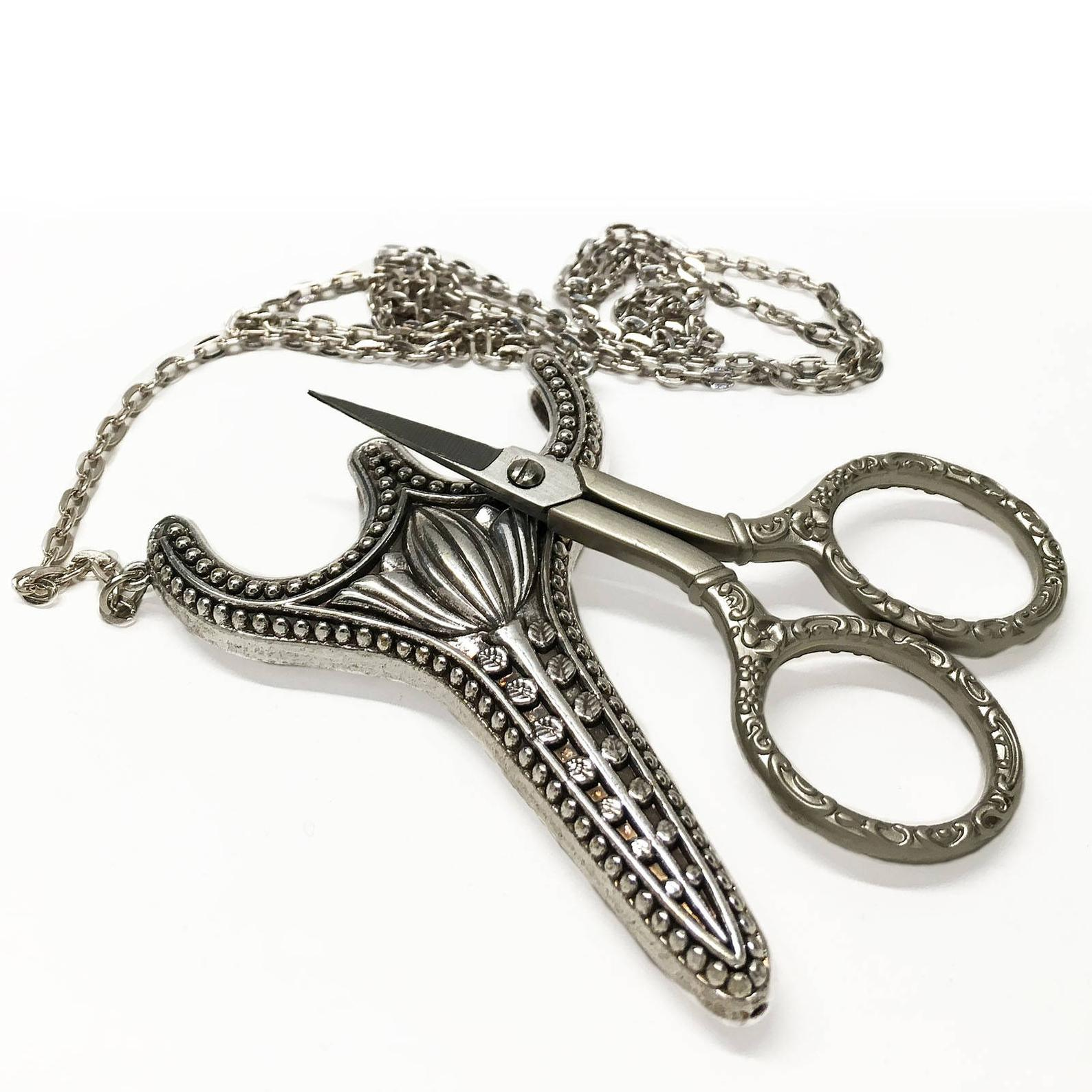 Heirloom Embroidery Scissors Pendant