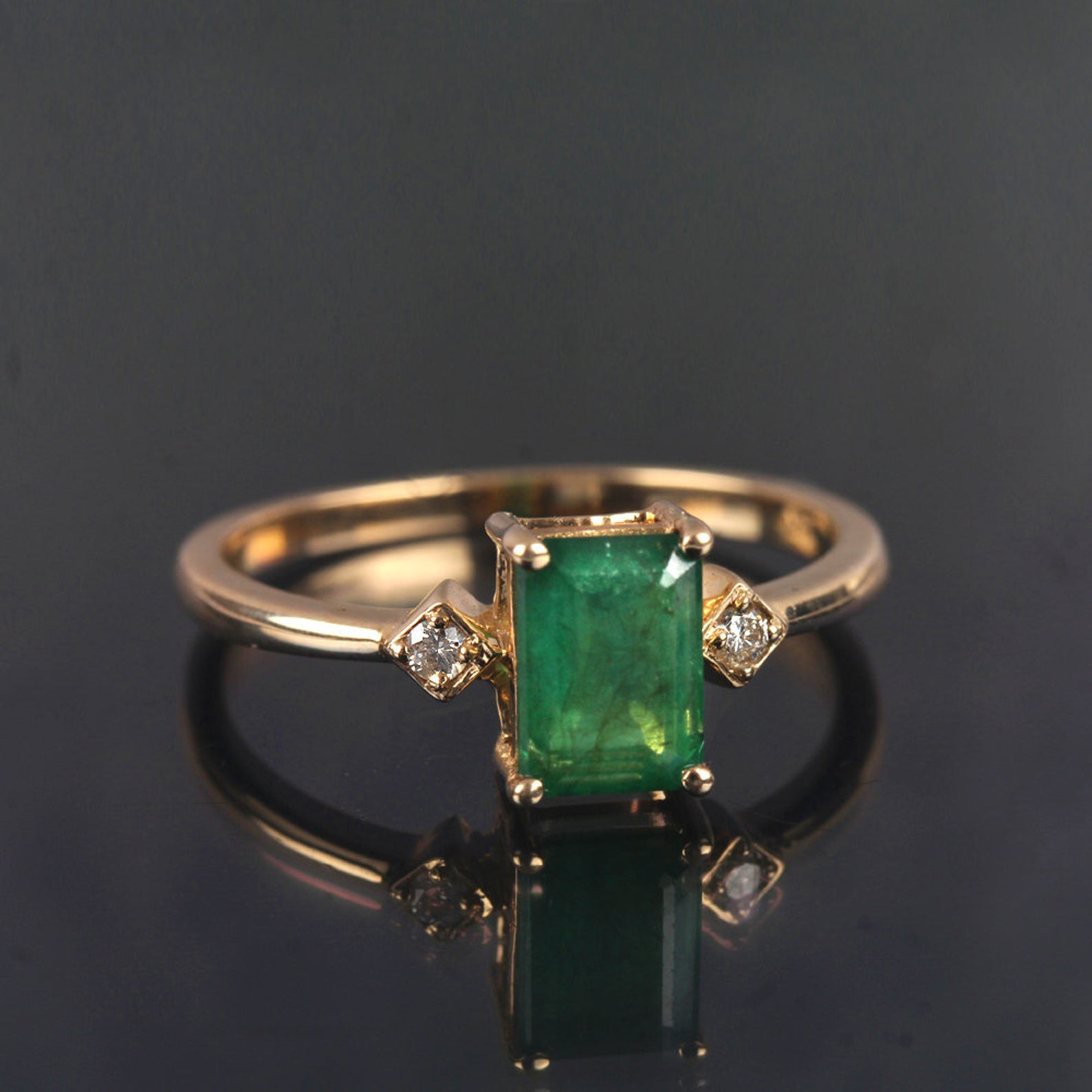 Natural Emerald Gemstone Engagement Ring