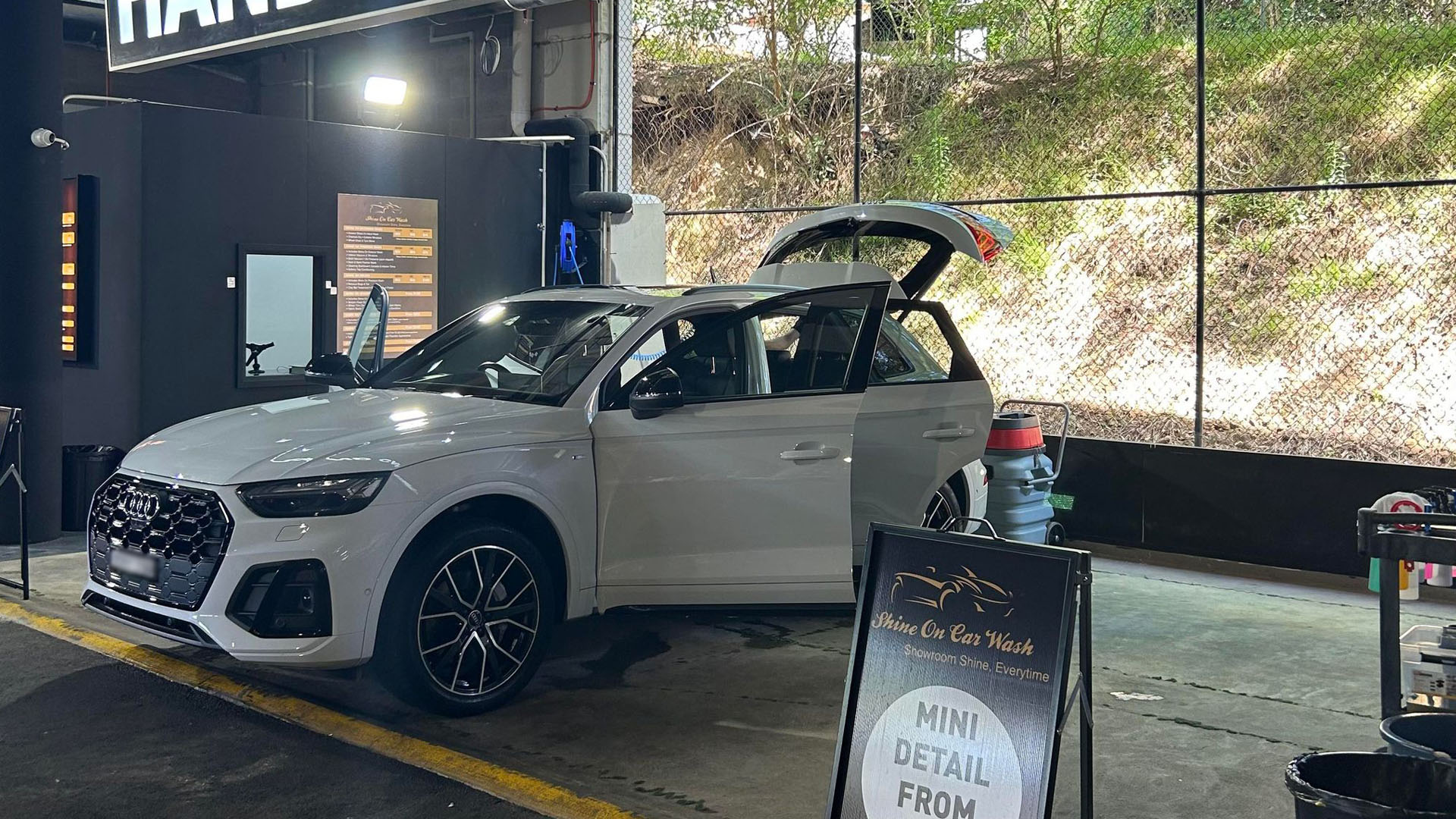 Shine On Car Wash Windsor Riverview Shopping Centre