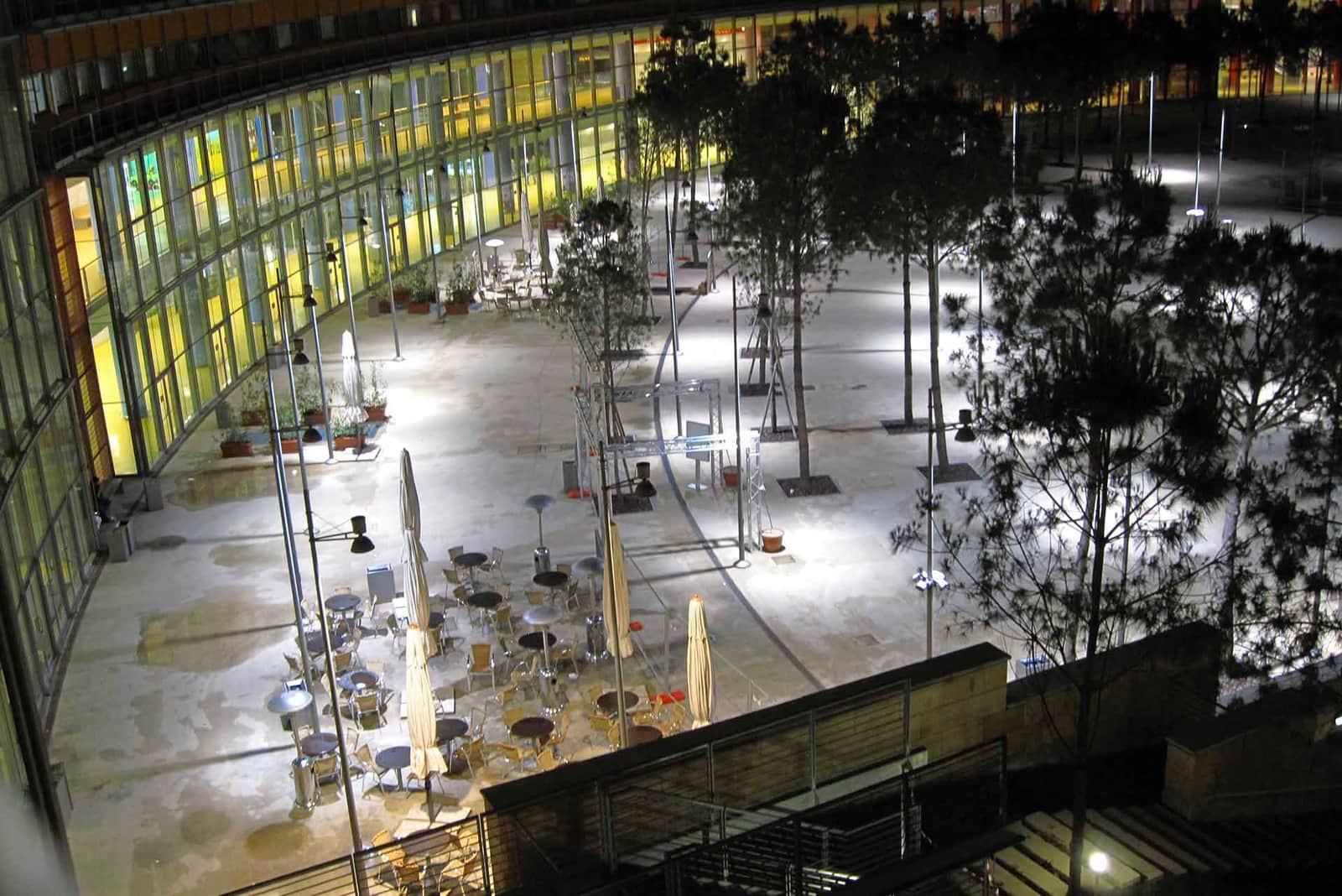Centro Commerciale Vulcano Buono Via Boscofangone Nola Na