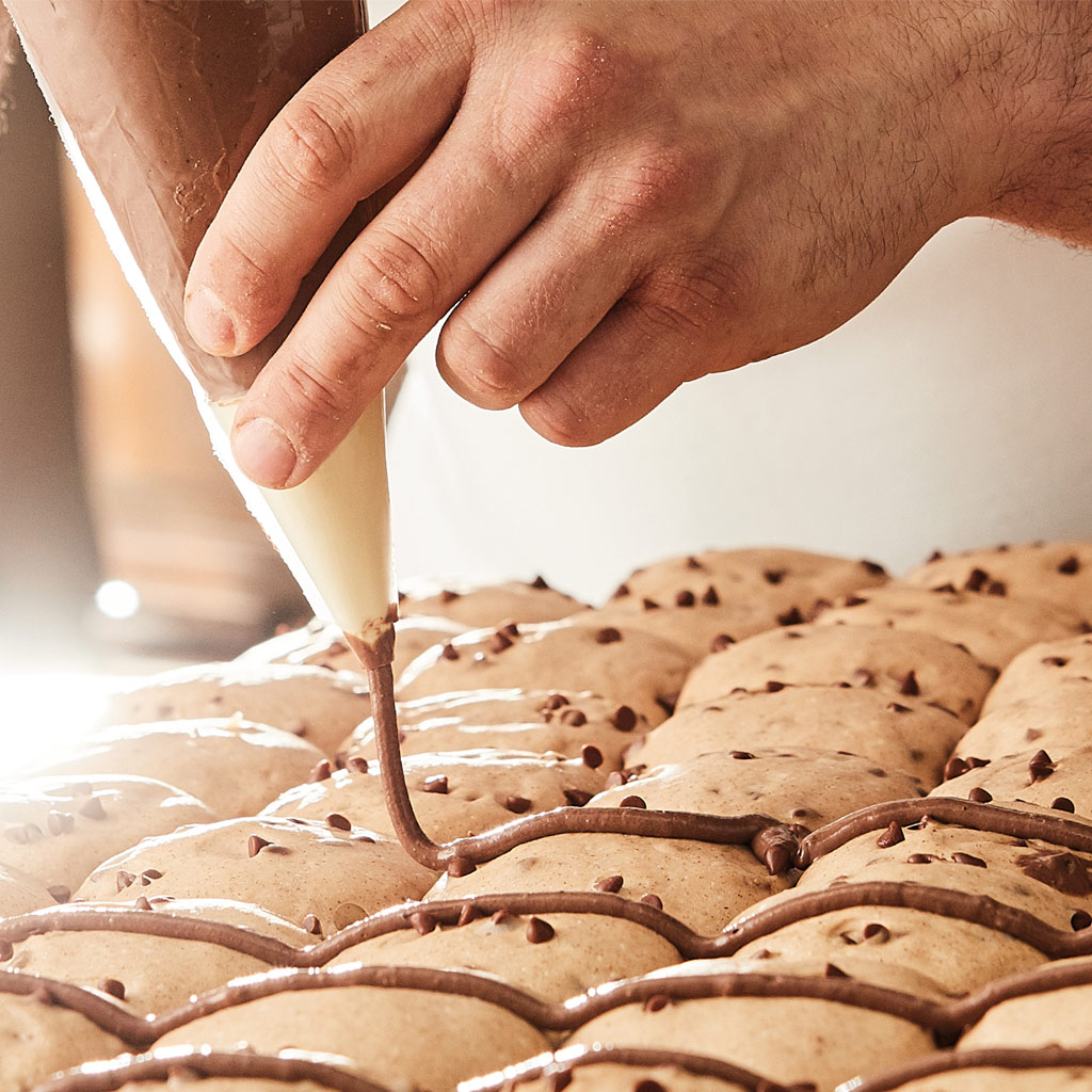 Bakers Delight Hot Cross Buns Real buns. Real ingredients. Real bakers