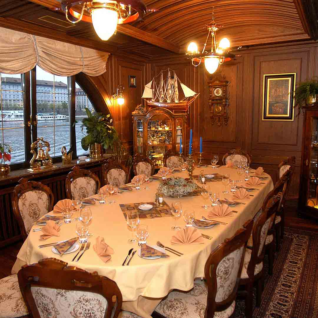 Botel Admiral Dining Room 2