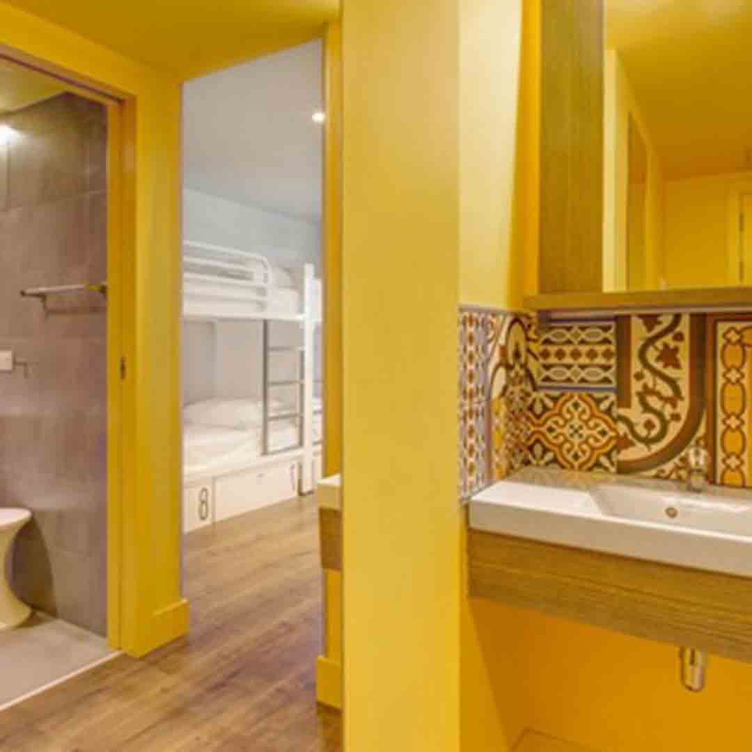 generator-hostels-barcelona-for-school-trips