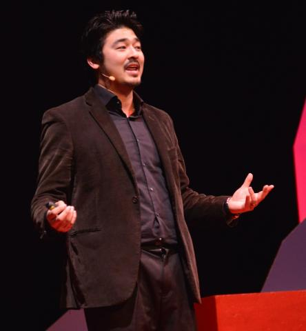 Yu-kai at TedX Lausanne