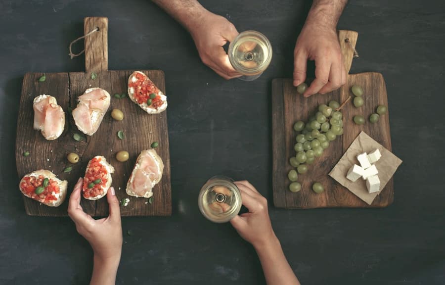 Serving Guidelines And Food Pairing For Gruner Veltliner