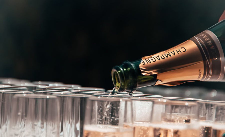 How to Serve Champagne
