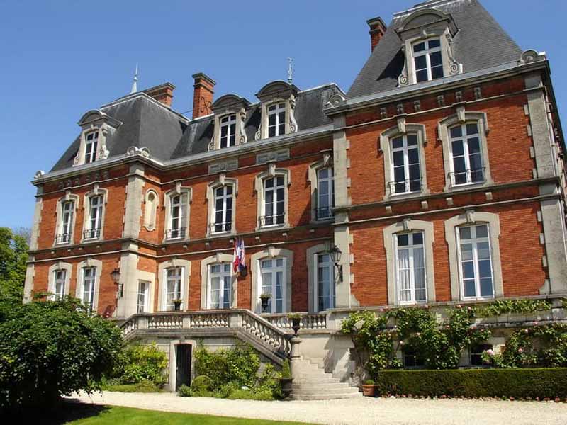 Pol Roger Champagne House