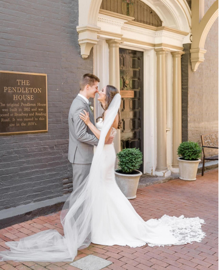 Matching Your Bridal Gown to Your Cincinnati Wedding Venue Bridal