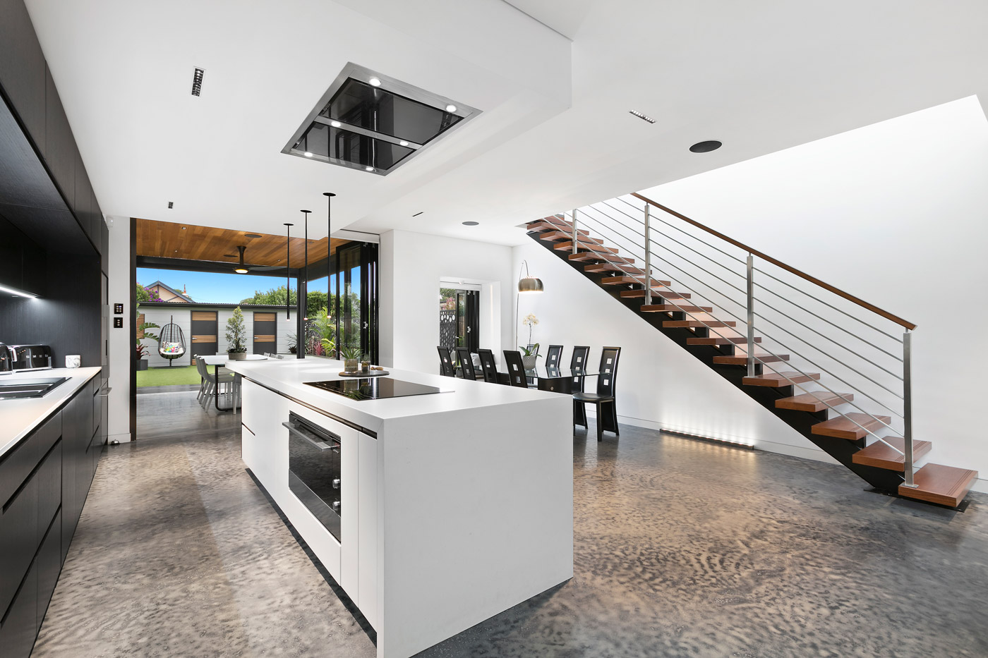 Seamless Indoor, Outdoor Living Inspiration Gallery