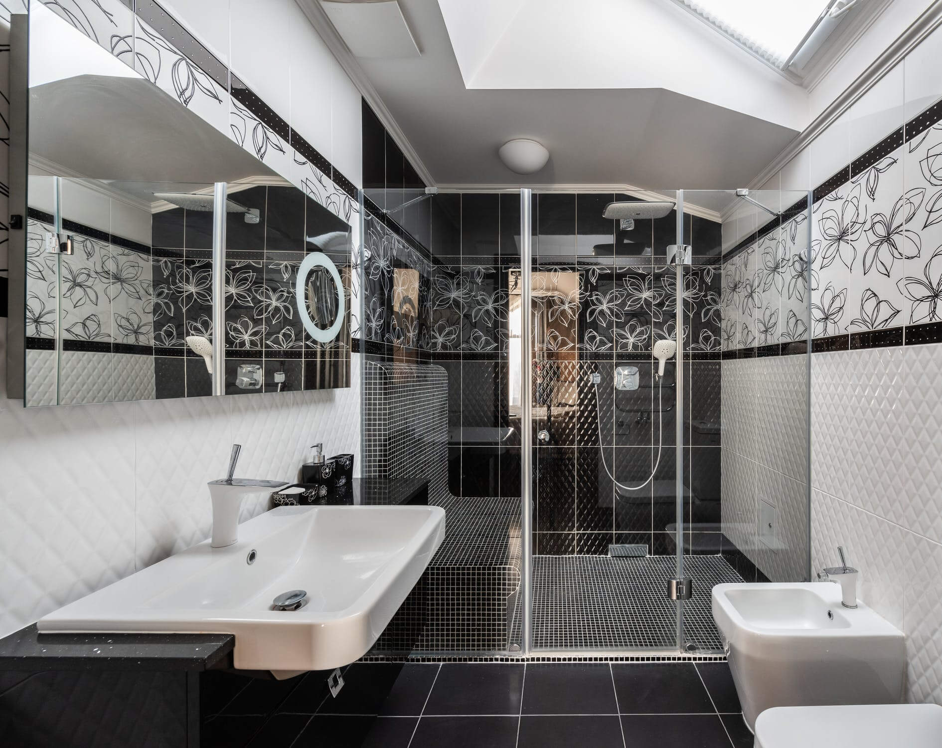 glass bathroom shower doors