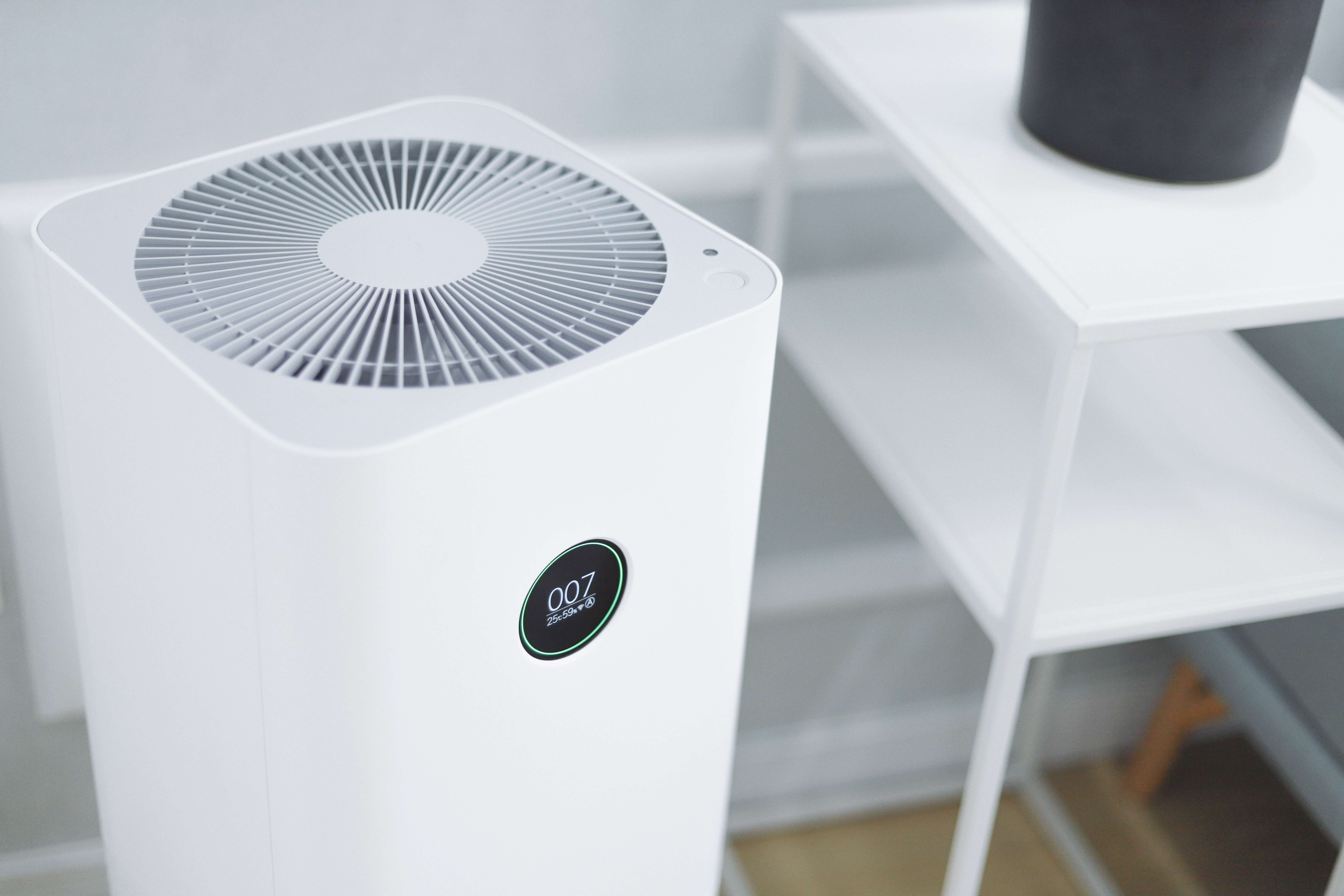 air purifier inside room