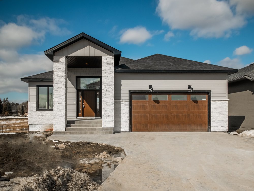 374 Glenbush St, Charleswood Bobby Wall Homes & Estates