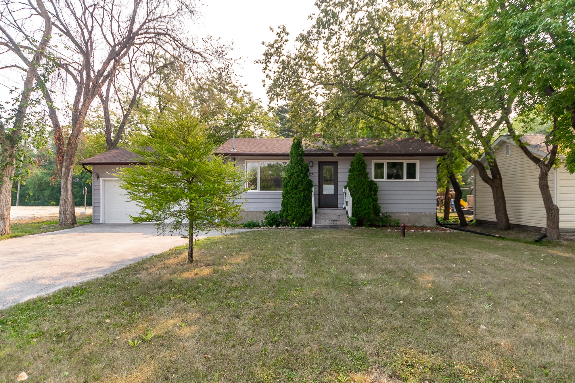 88 4th Ave, Niverville Bobby Wall Homes & Estates