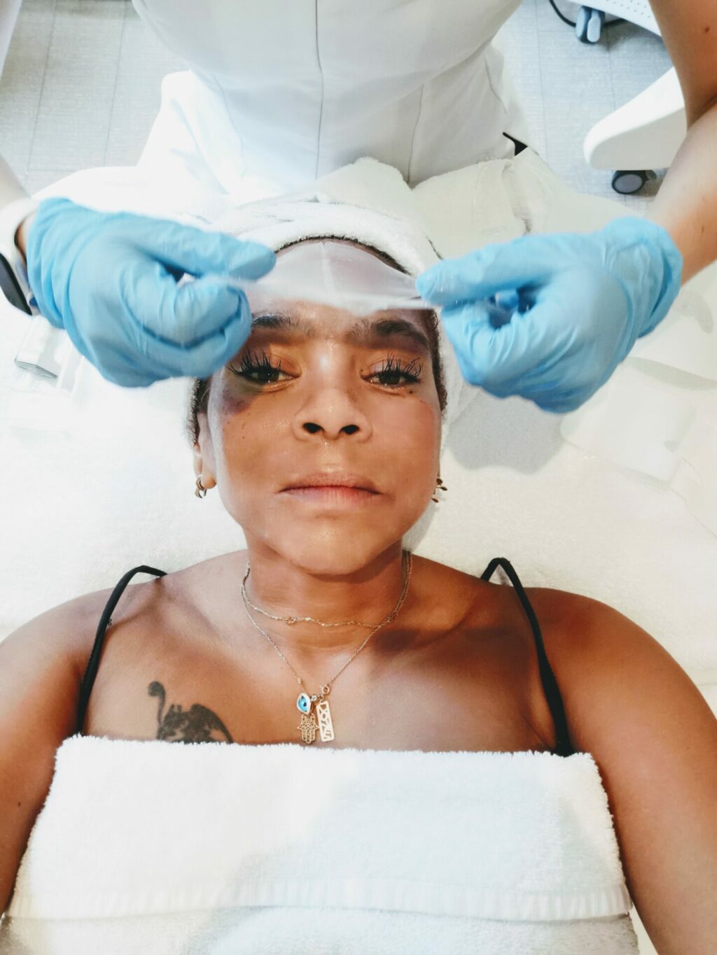 Facial Friday|Christmas Glow with AQ Skin Solutions & EF MediSpa