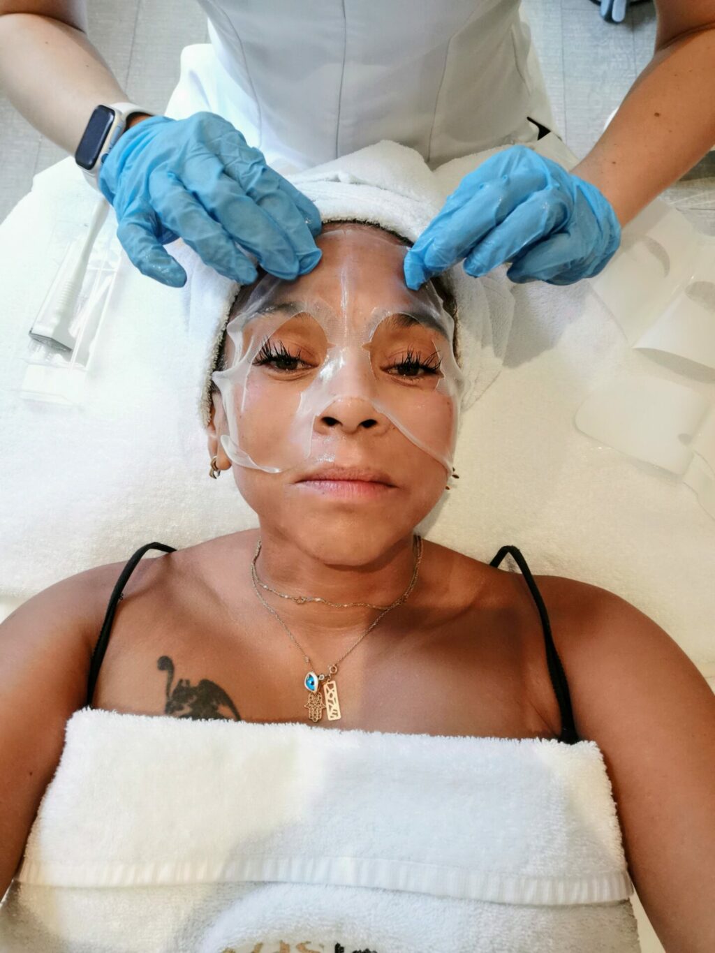Facial Friday|Christmas Glow with AQ Skin Solutions & EF MediSpa