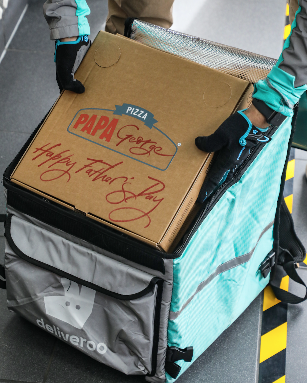 fathers-day-gift-guide-tech-lifestyle-papa-johns-deliveroo-pizza