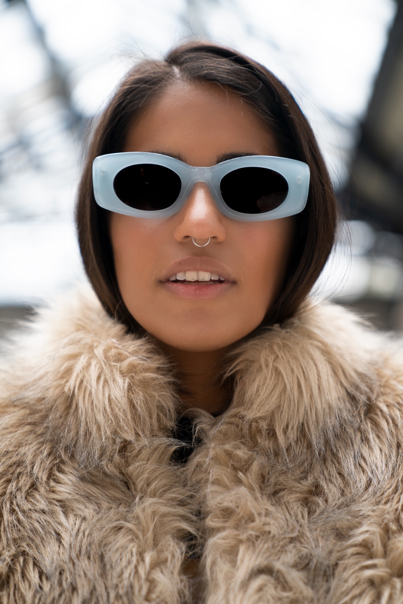 sunglasses-in-september-style-ace-and-tate-blue-shades-eyewear