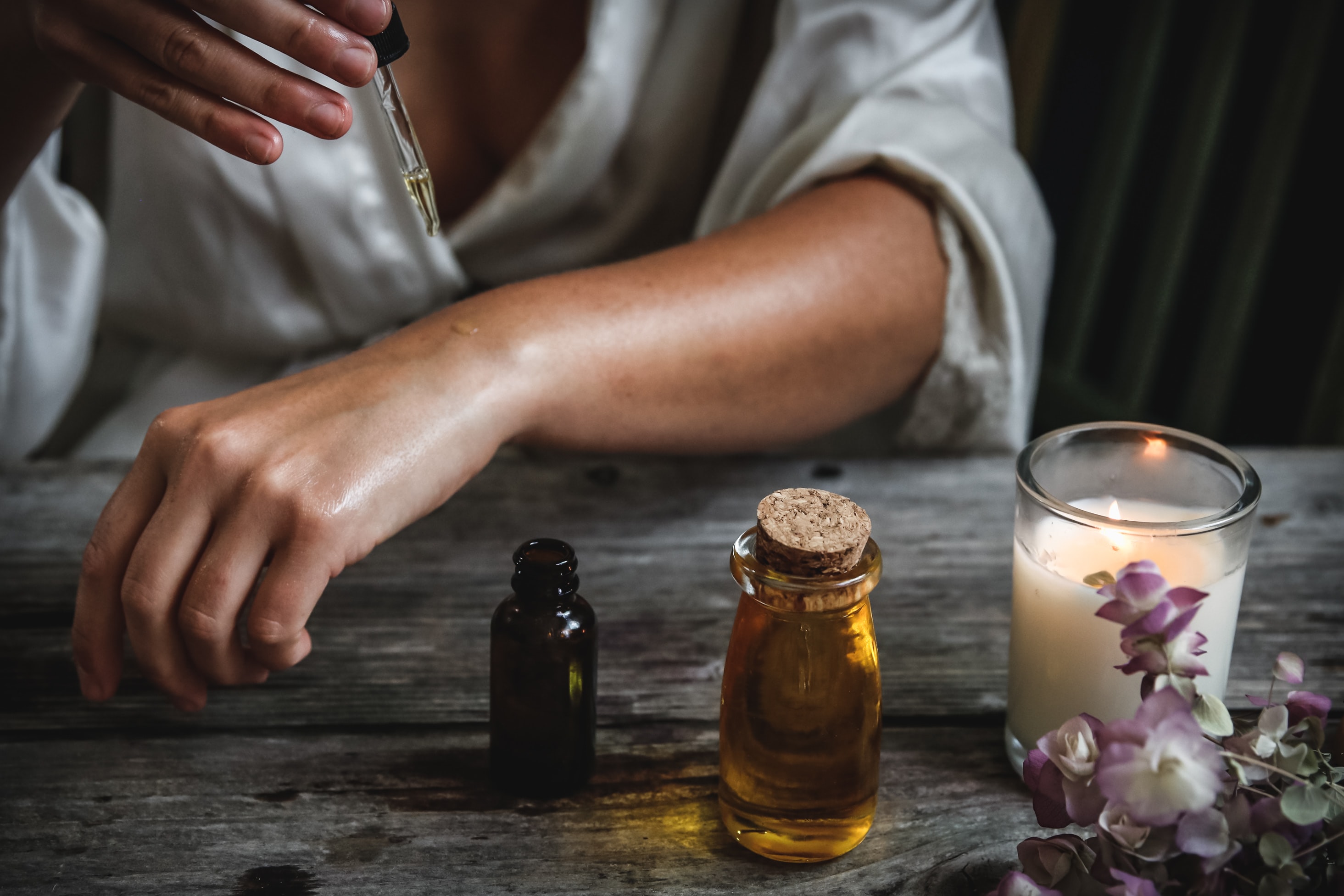 6 ESSENTIAL OILS FOR SEX: LOW LIBIDO & ERECTILE DYSFUNCTION REMEDIES