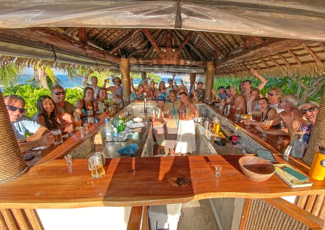 Tavarua Island Resort ≈ Dining