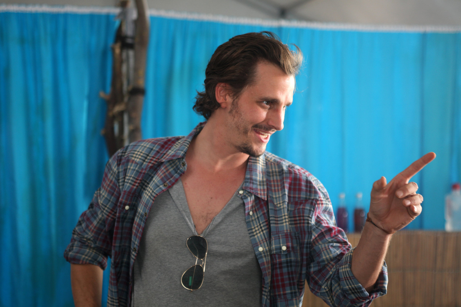 DOR FILM Buschpiloten küsst man nicht