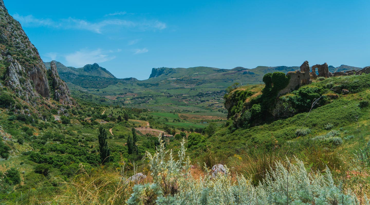 Piana degli Albanesi > Masseria Dammusi Piana degli Albanesi > Masseria Dammusi