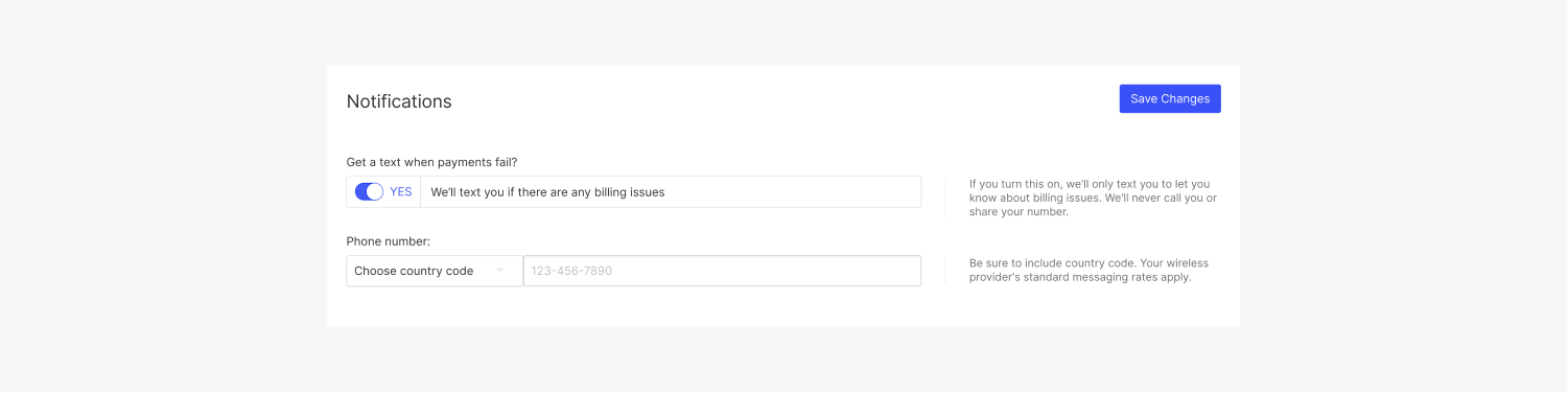 通知部分显示一个开关，用于打开或关闭用于计费问题的文本。它在开关下显示一个电话号码的文本输入字段。右上方的蓝色“保存更改”按钮确认了设置的调整。