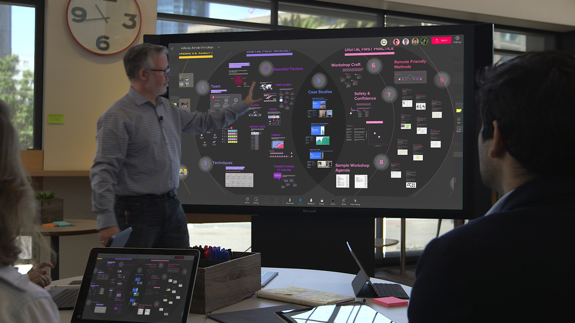 Mark Tippin from MURAL presenting an immersive mural on a Surface Hub.