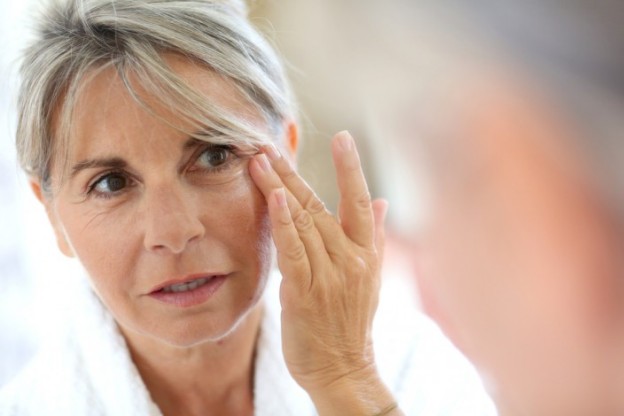 Parfum vindt de huid niet fijn. Kies voor huidverzorgingsproducten die kalmeren en herstellen - Laserkliniek Zwolle-Huidtherapie