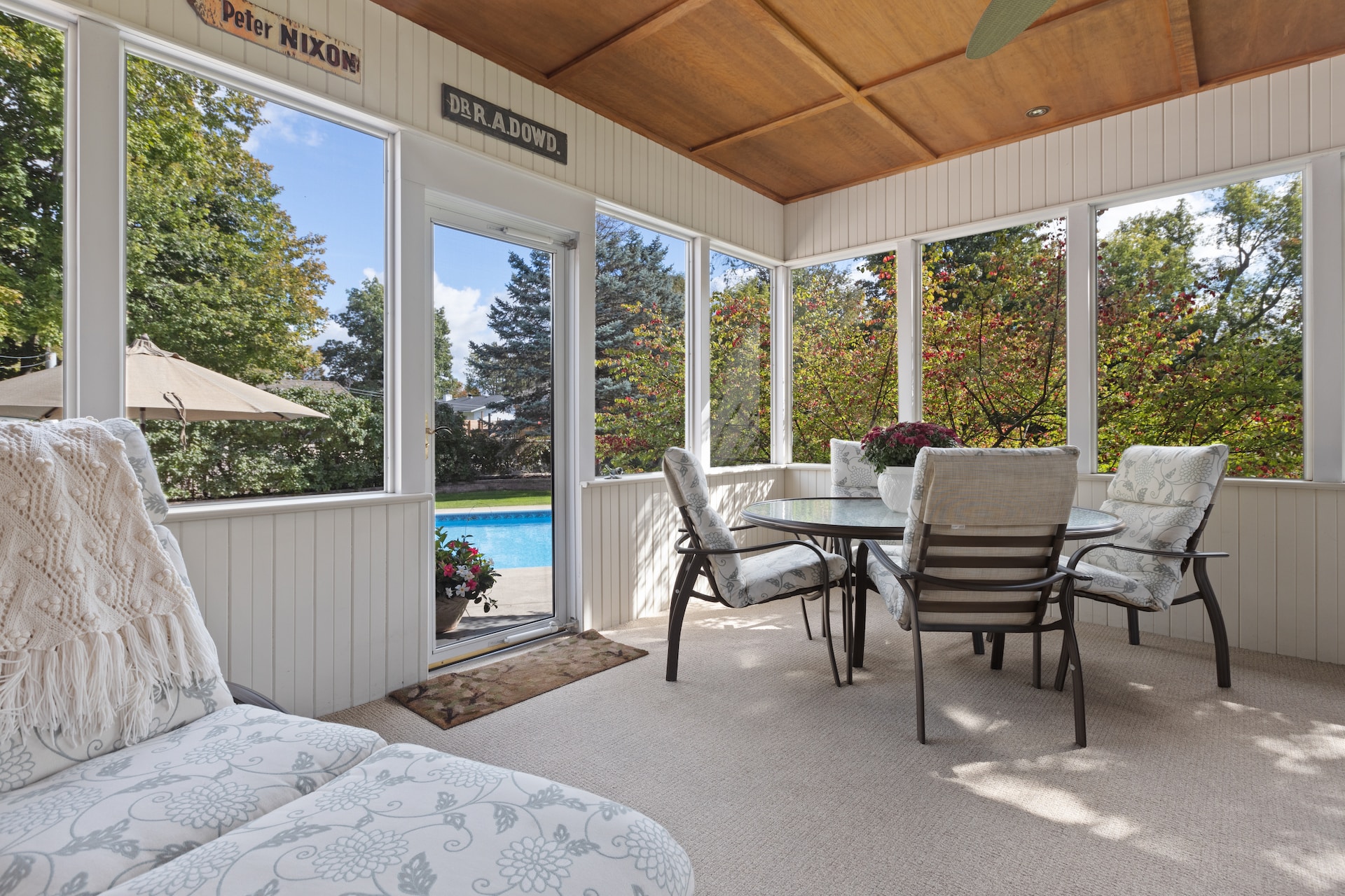 Navigating the Permit Process for Sunroom Additions A Comprehensive
