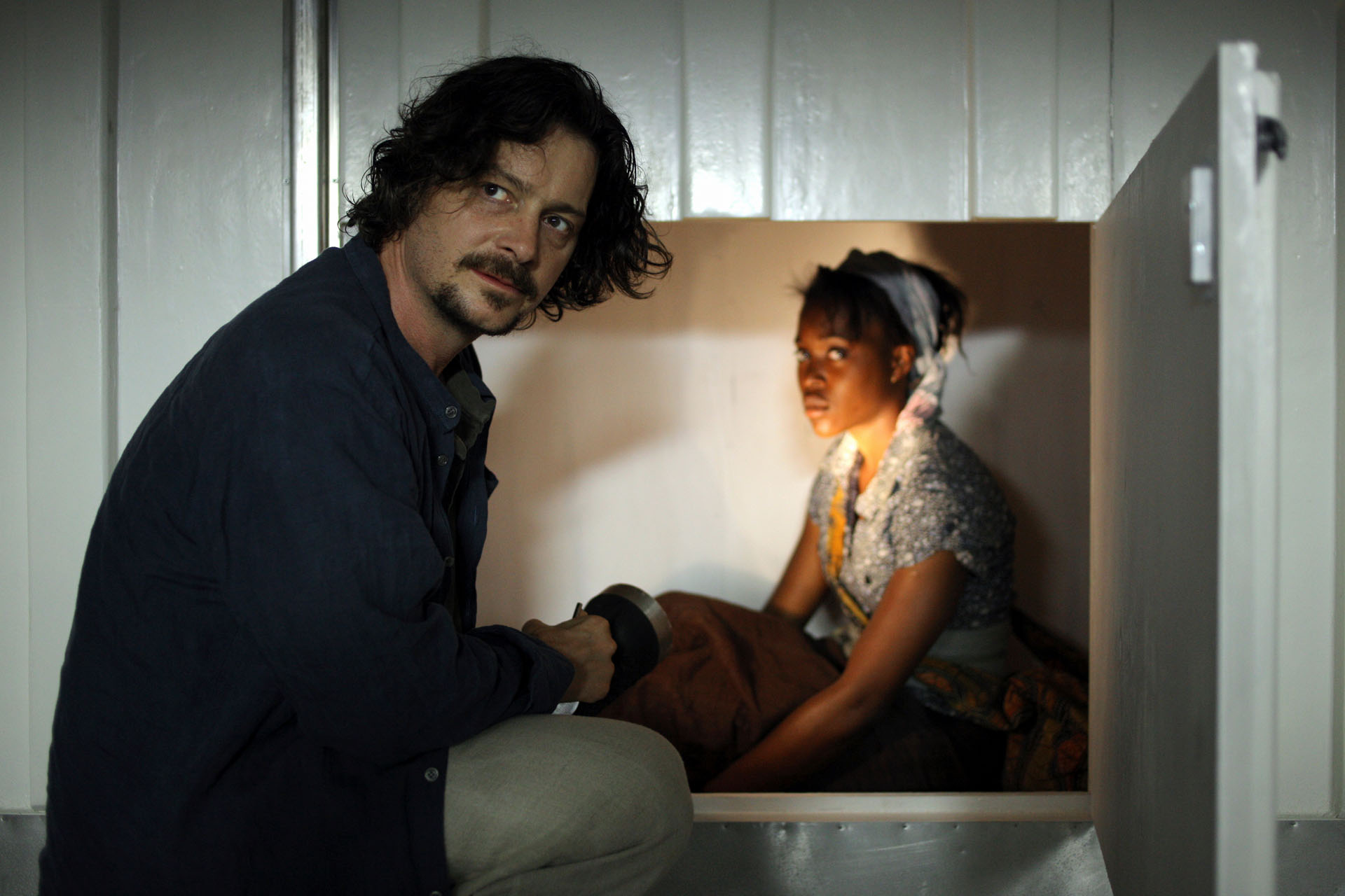 Allegro Film Black Brown White