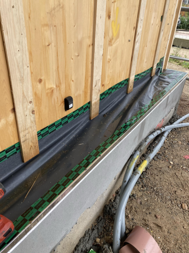 Sensor placed on case of Adserballe & Knudsen