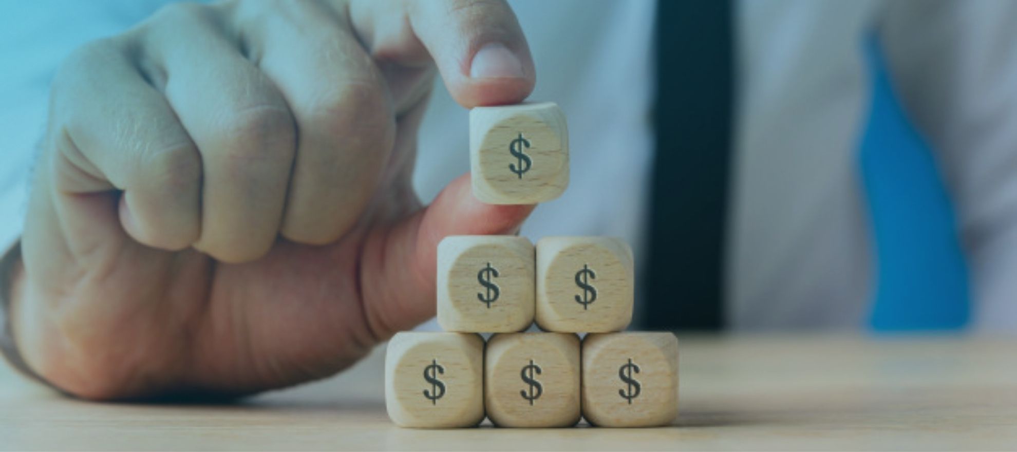 Pirâmide financeira: Como identificar e evitar os esquemas