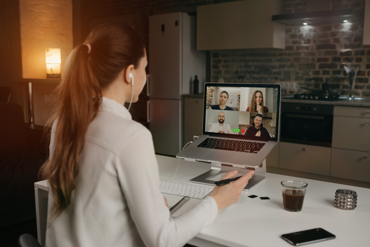 Flipped Classroom Improves Corporate Training