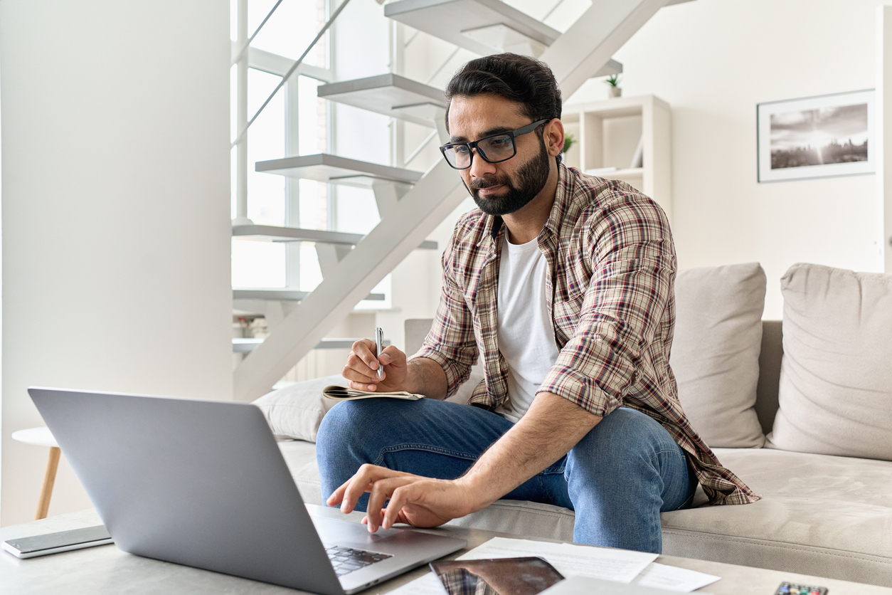 advantages and disadvantages of online education at home