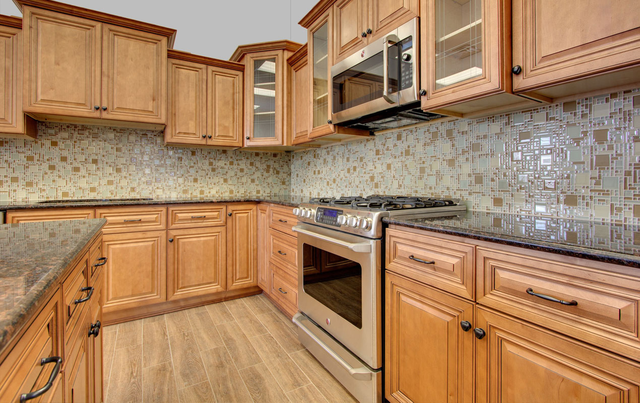 Traditional Bathroom Cabinets