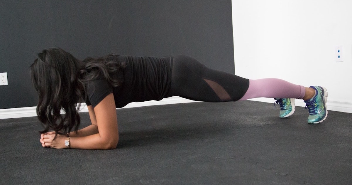 60354647f61e3fdf81fae1ce Woman%20planking