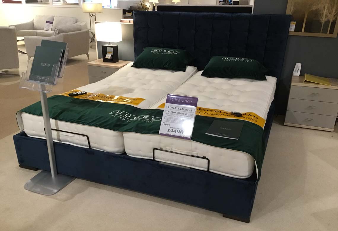 Stratton Smart Motion 180cm Adjustable Bed Surround with 2 x 3' Avale