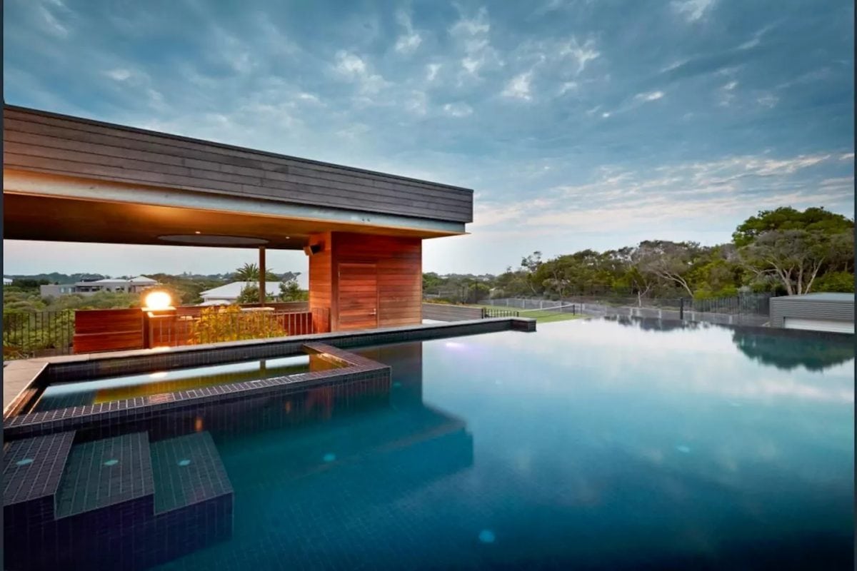 Luxurious Pool View