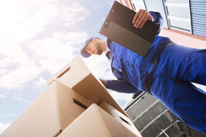 movers checking boxes