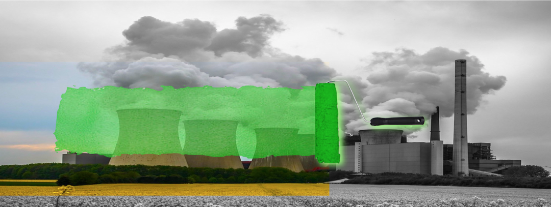 Eine Sammlung an grauen Energiekraftwerken mit Rauch, ein gelbes Feld im Vordergrund und eine grüne Malerrolle, die die Kraftwerke grün überpinselt. Dies soll das Greenwashing in der Grünstrom Industrie symbolisieren.