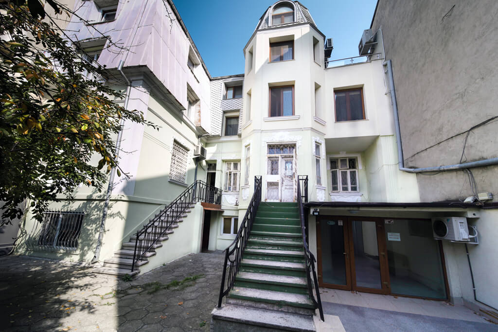 Жилищна сграда, Варна, ул."А. С. Пушкин" №18