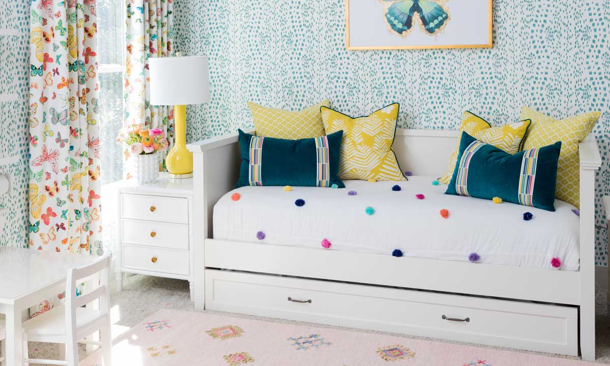 What is a Daybed? Plus, How to Use One at Home