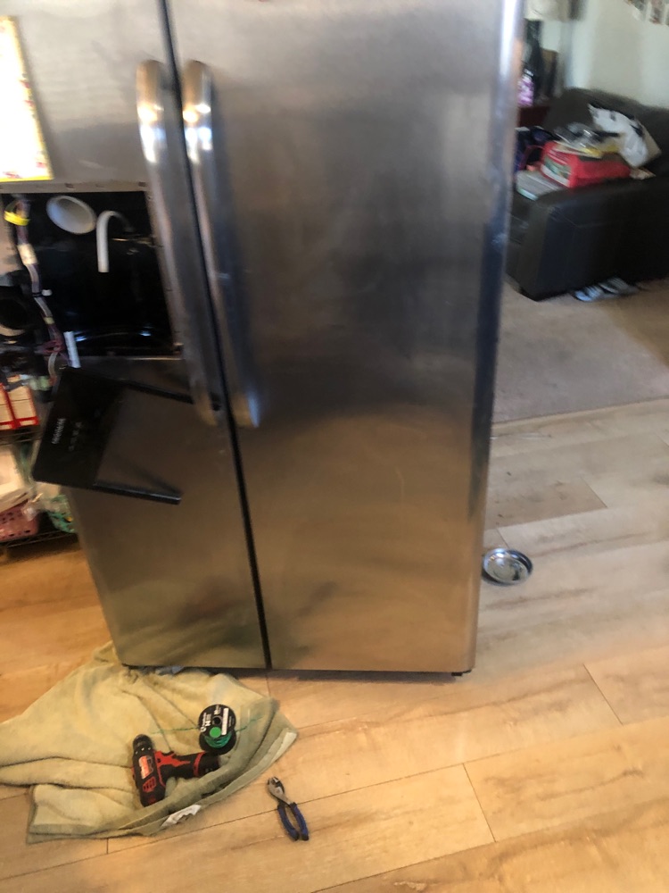 ??? Frigidaire fridge water dispenser is not working. Here's how to fix