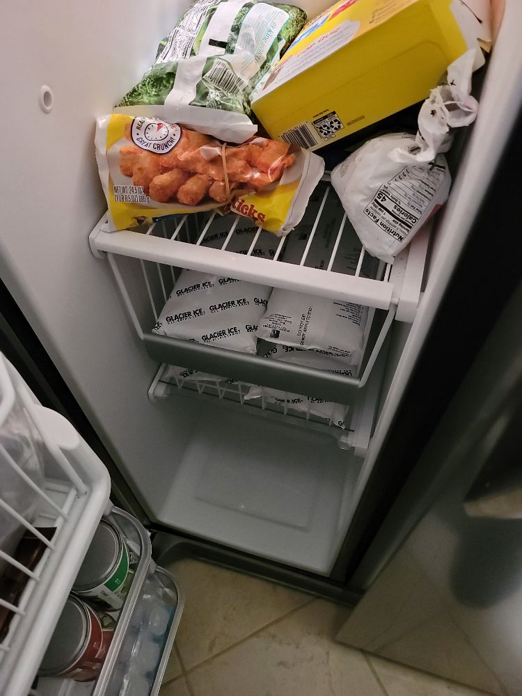 ᐉ Frigidaire Freezer Repair The freezer is leaking water — Prime Air