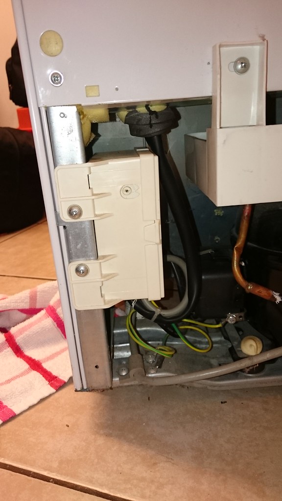 ᐉ How can I fix My Refrigerator Sub Zero 532 not defrosting — Prime